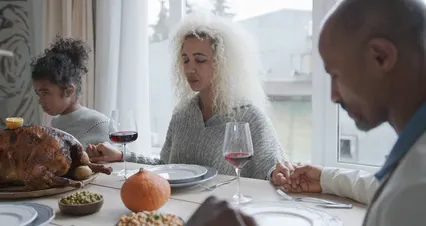 Horizontal video: People saying grace before thanksgiving meal 5900389. Duration: 16 seconds. Resolution: 4096x2160