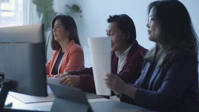 Horizontal video: Colleagues bowing down after their presentation 8188993. Duration: 9 seconds. Resolution: 3840x2160