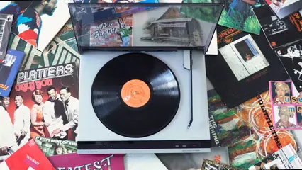 Horizontal video: Close up shot of a turntable with vinyl record 7135106. Duration: 25 seconds. Resolution: 3840x2160