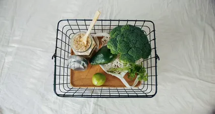 Horizontal video: Healthy foods in a basket 7876520. Duration: 21 seconds. Resolution: 4096x2160