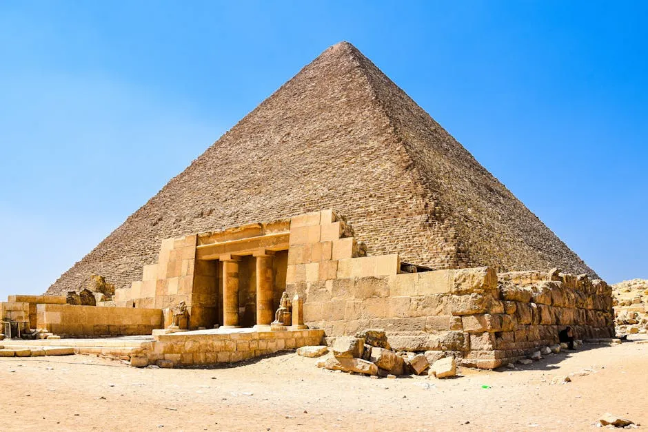 Stunning wide-angle view of the Great Pyramid of Giza, showcasing ancient architectural brilliance.